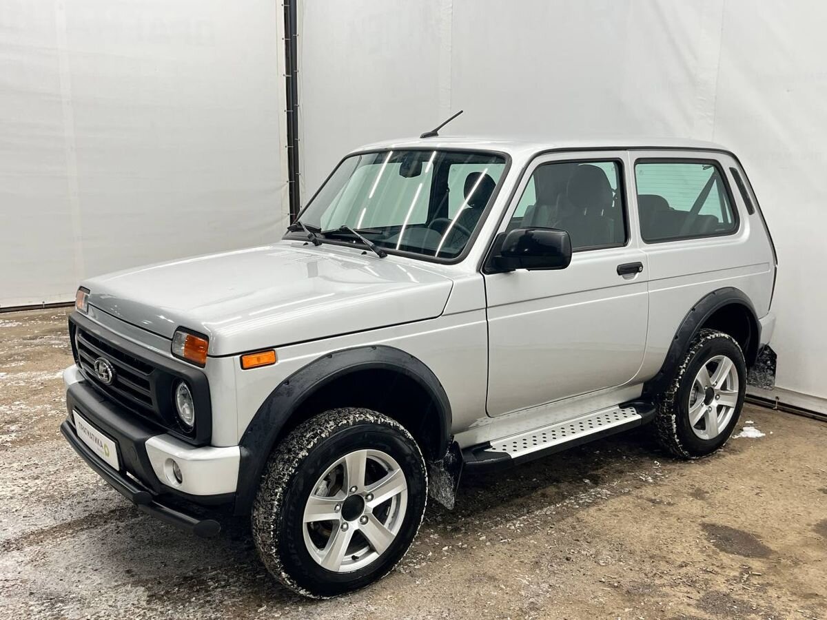 Lada Niva Legend