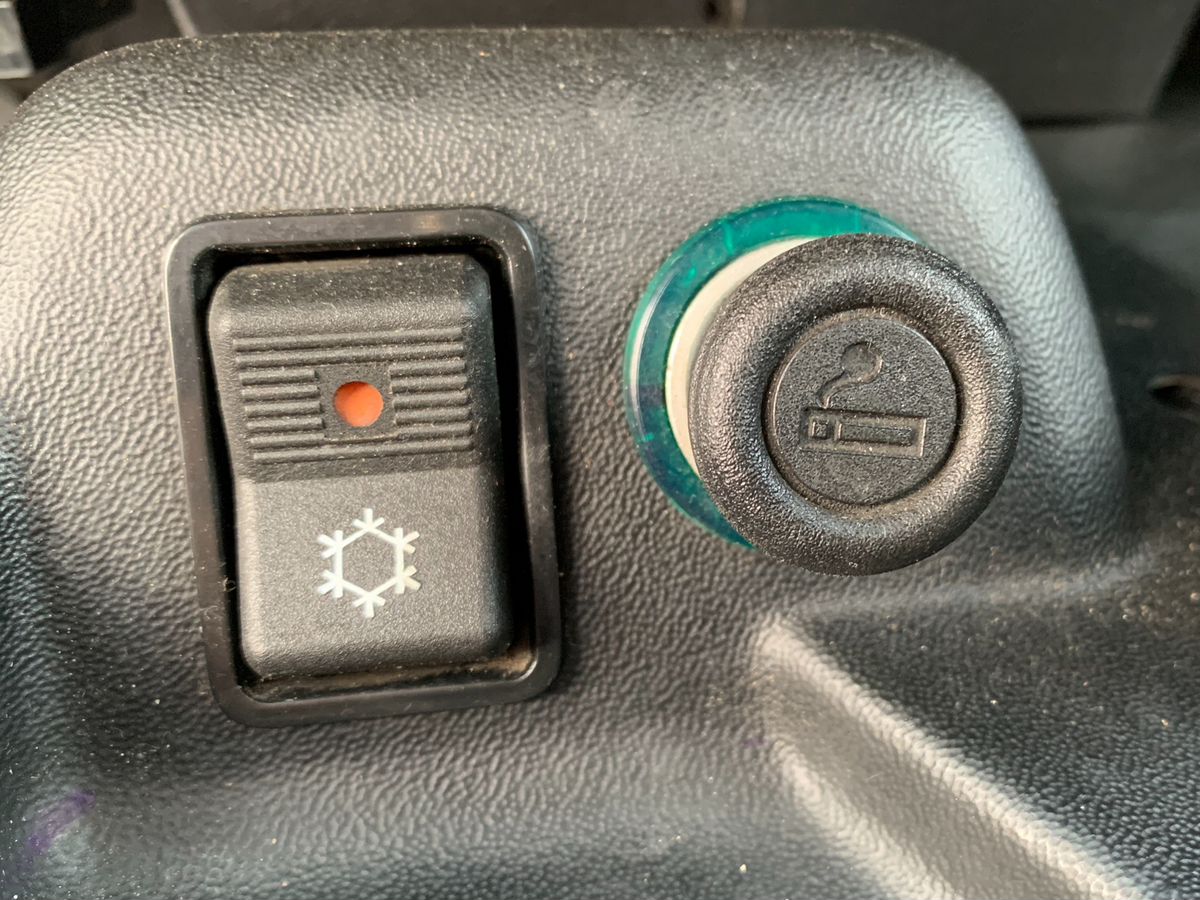 Lada 2121 (4x4) Luxe Urban 2015 г.в., 128 620 км.