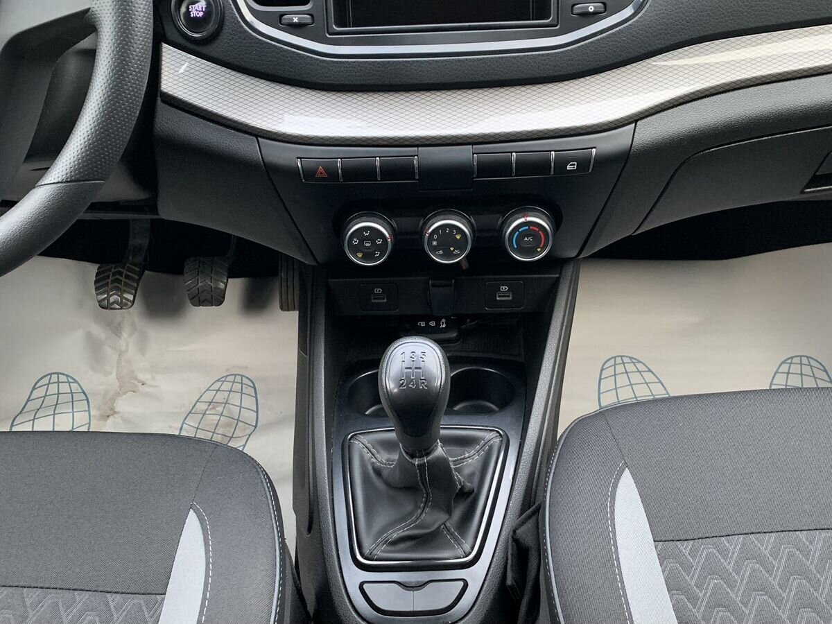 Lada Vesta Luxe EnjoY 2023 г.в., 29 200 км.