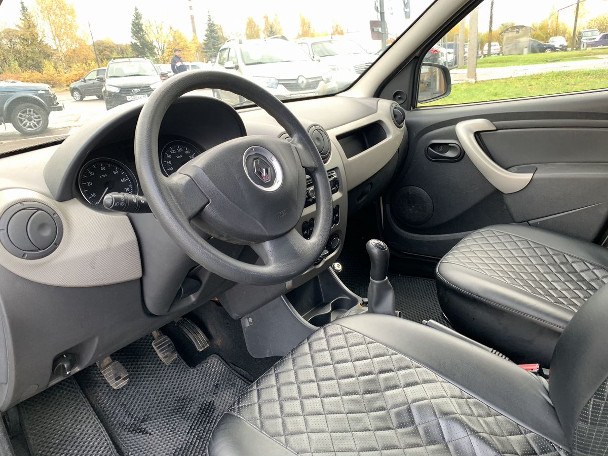 Renault Logan Prestige 2010 г.в., 178 100 км.