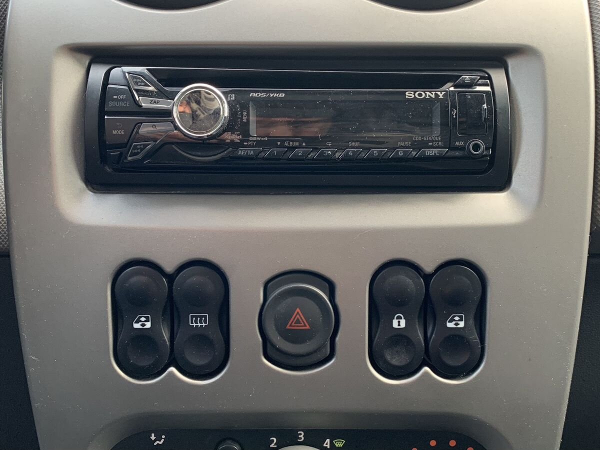 Renault Logan Prestige 2010 г.в., 178 100 км.