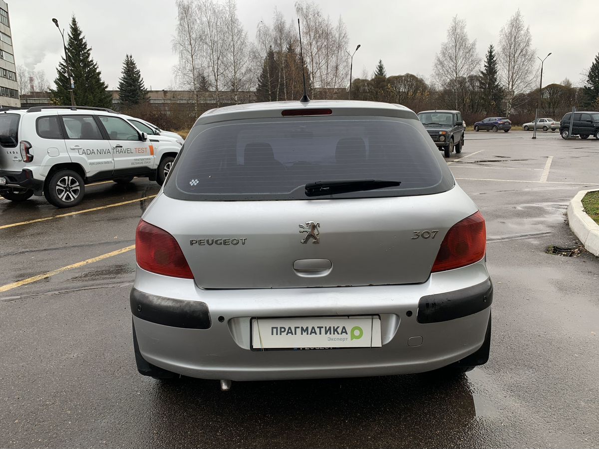 Peugeot 307 999 2002 г.в., 234 030 км.