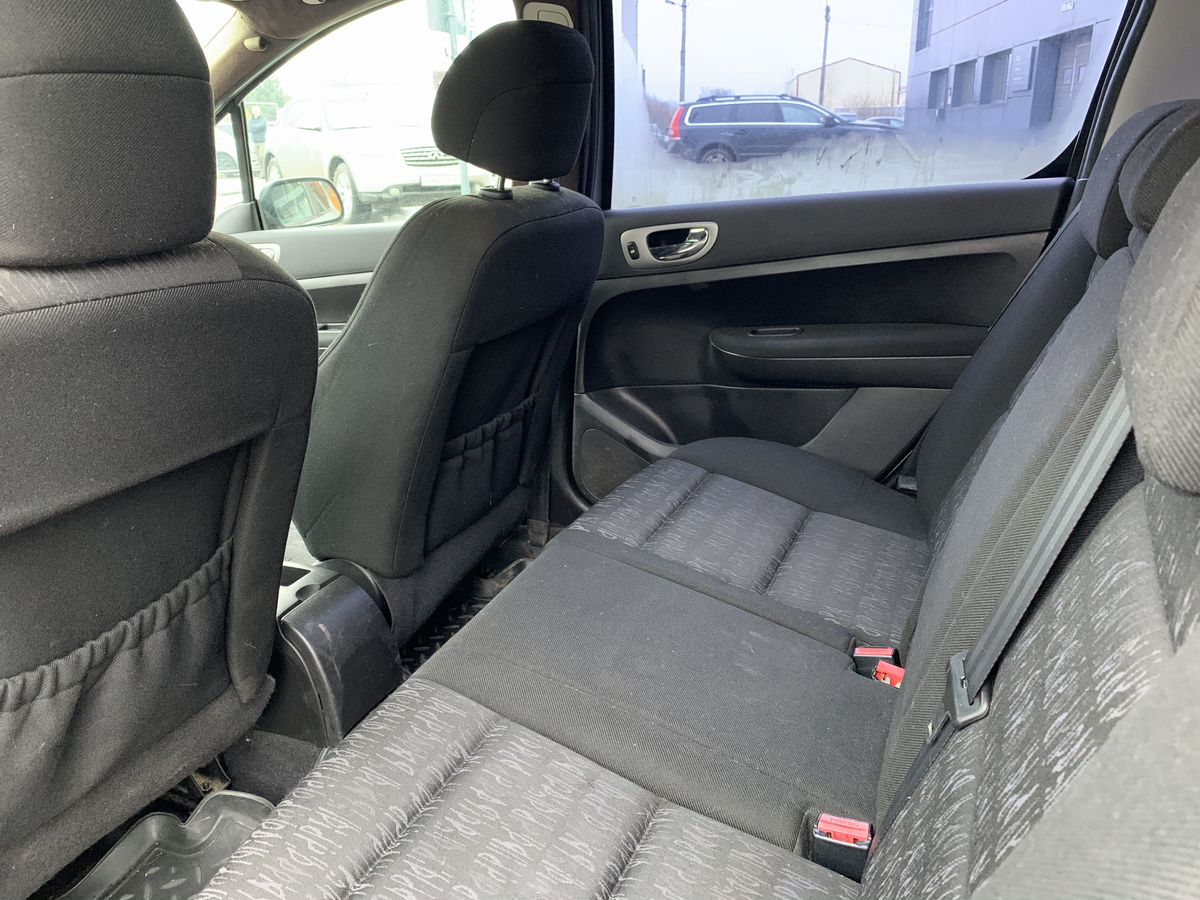 Peugeot 307 999 2002 г.в., 234 030 км.