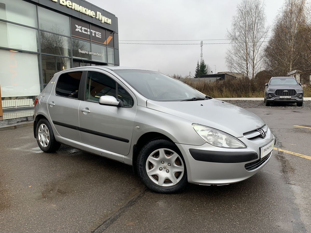 Peugeot 307 999 2002 г.в., 234 030 км.