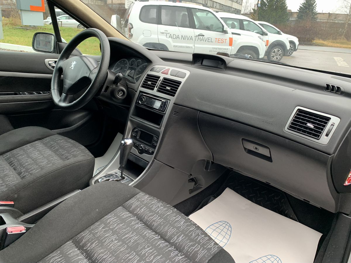 Peugeot 307 999 2002 г.в., 234 030 км.