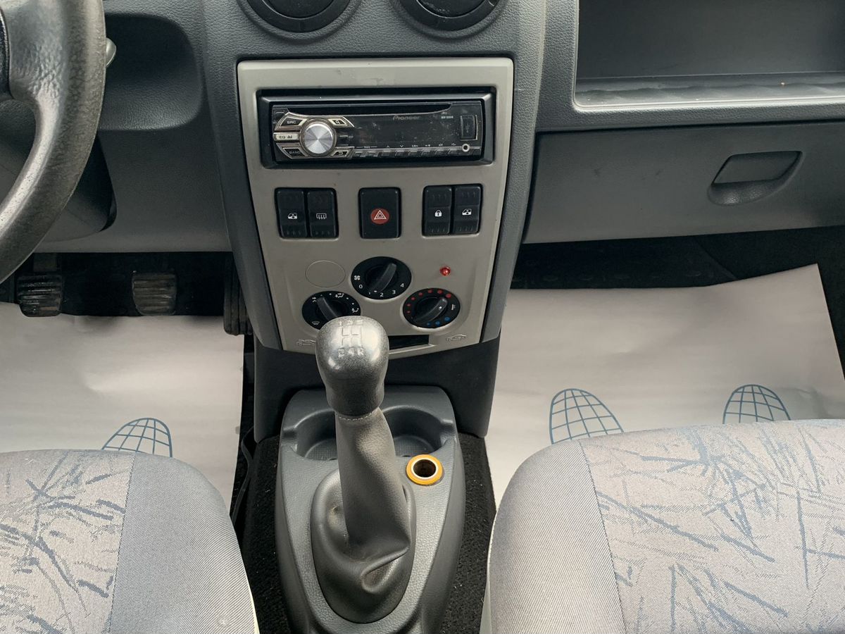 Renault Logan Столица 2006 г.в., 176 720 км.