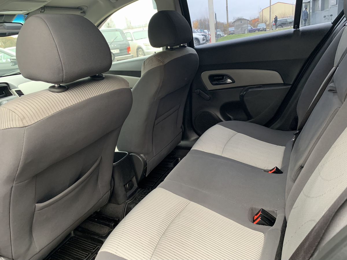 Chevrolet Cruze Base sedan 1PP69I2G1 2011 г.в., 193 080 км.