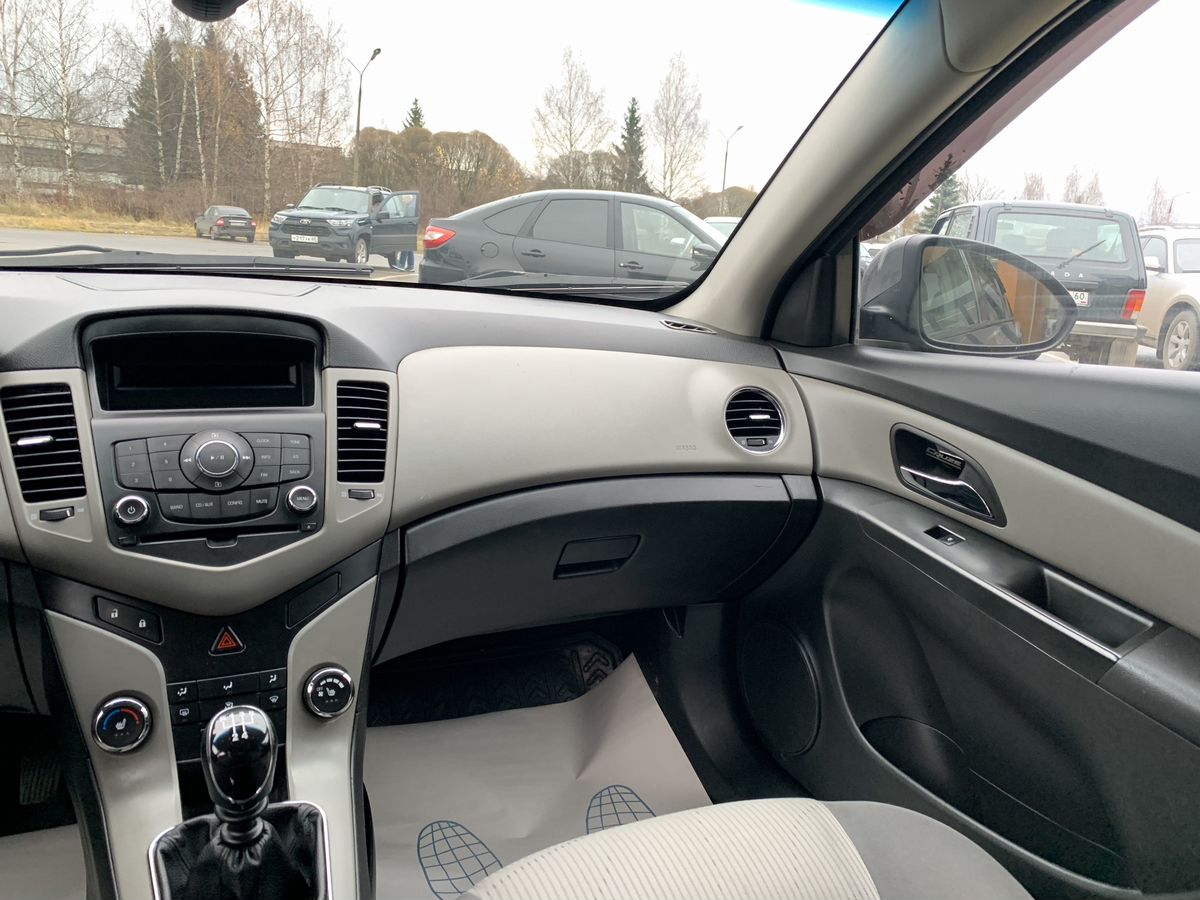 Chevrolet Cruze Base sedan 1PP69I2G1 2011 г.в., 193 080 км.
