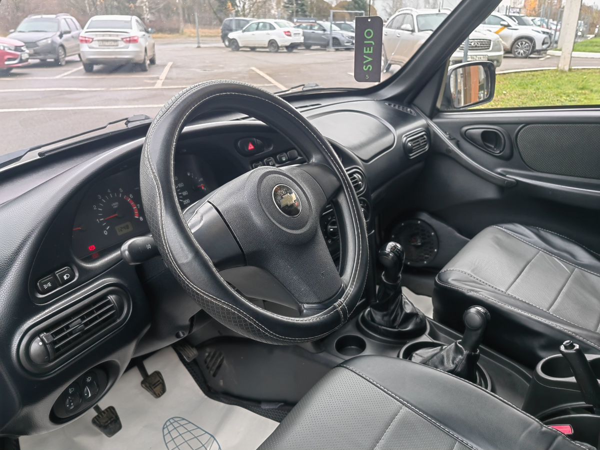 Chevrolet Niva L 2011 г.в., 180 230 км.