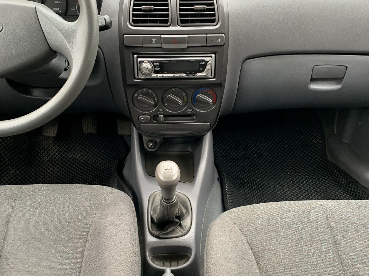 Hyundai Accent 999 2005 г.в., 200 865 км.