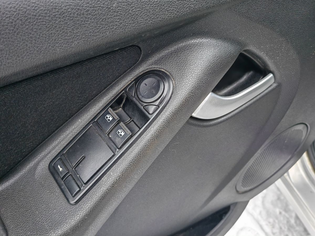 Lada Kalina Comfort Glonass 21921-51-223 2016 г.в., 51 300 км.