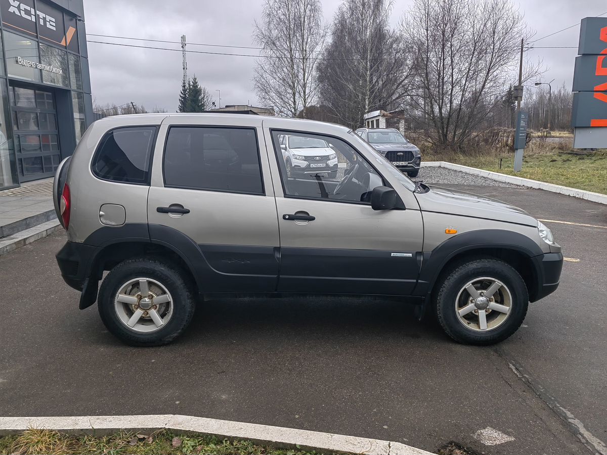 Chevrolet Niva GL 2011 г.в., 140 010 км.