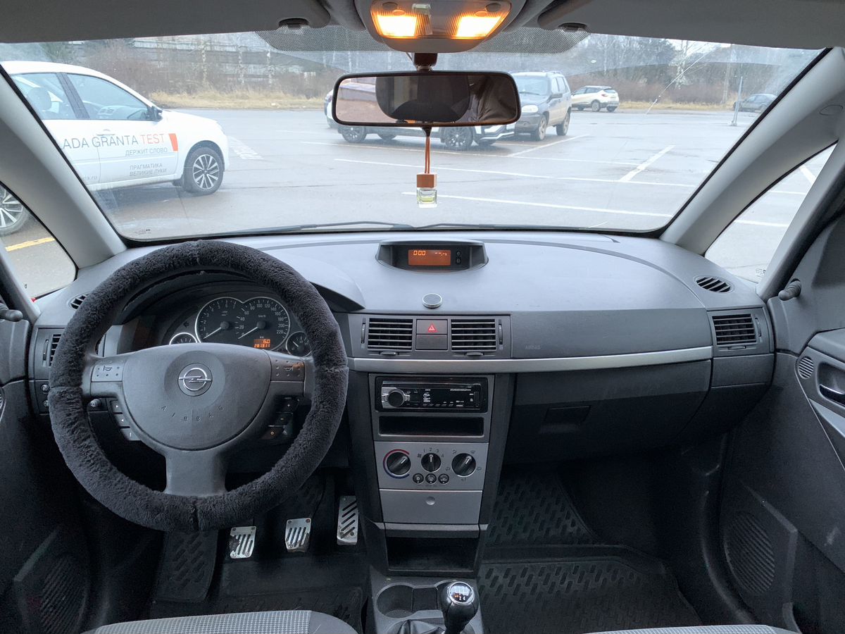 Opel Meriva 999 2003 г.в., 281 310 км.
