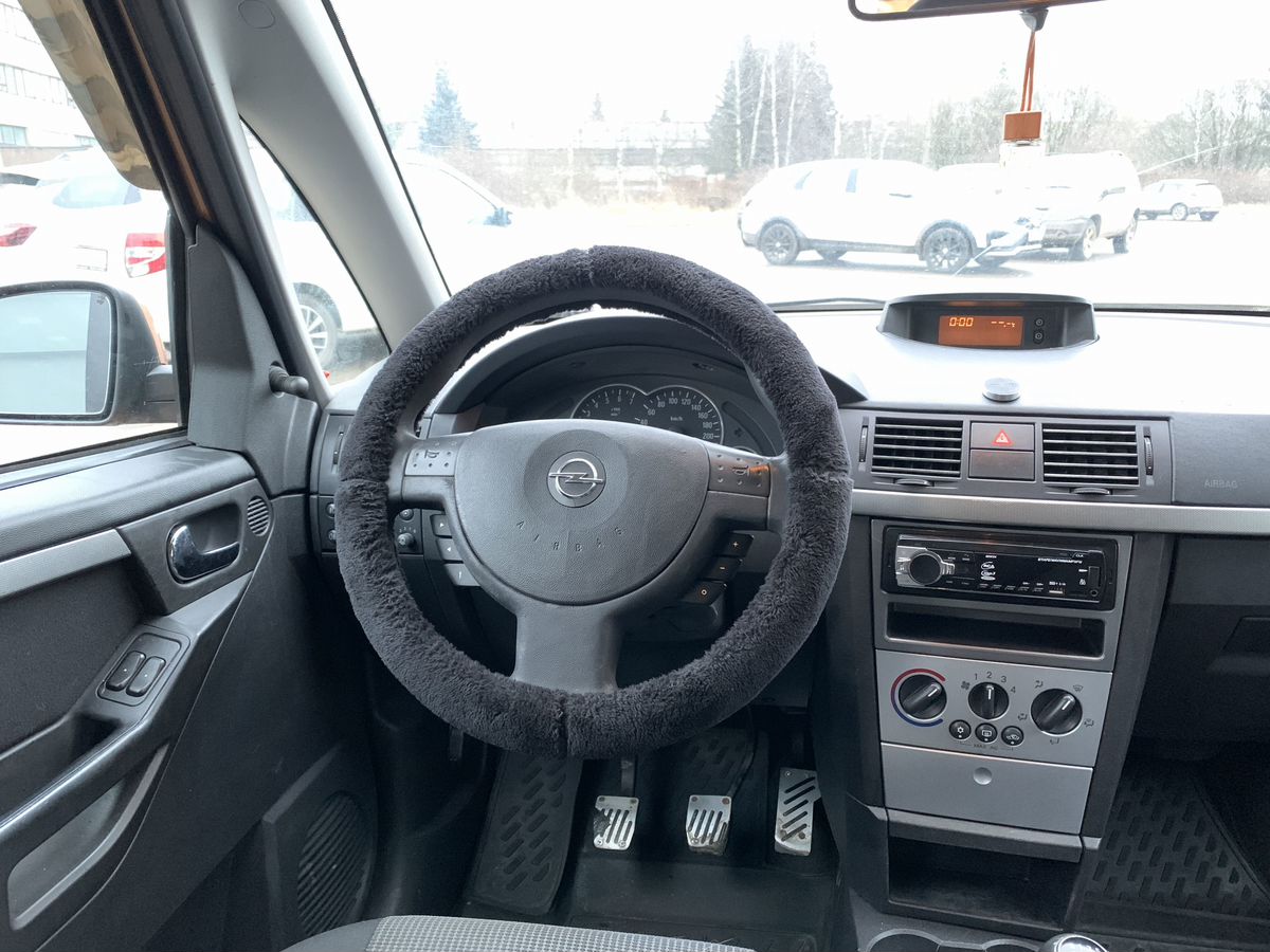 Opel Meriva 999 2003 г.в., 281 310 км.