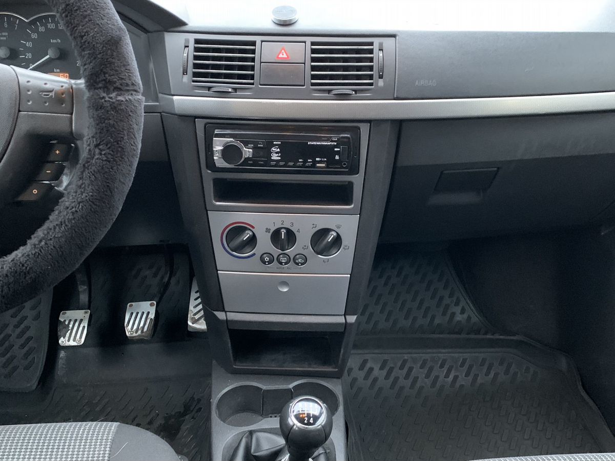 Opel Meriva 999 2003 г.в., 281 310 км.