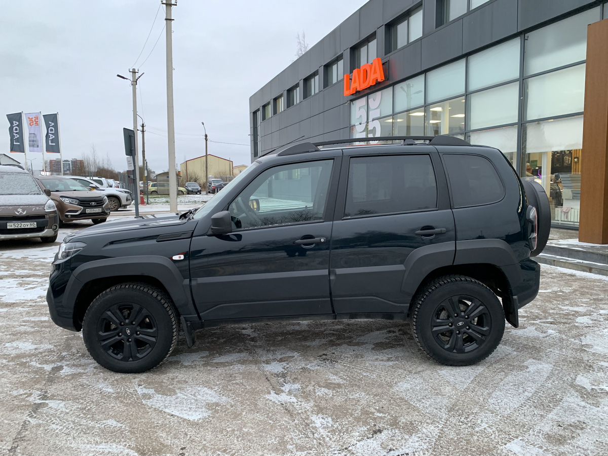 Lada Niva Travel BLACK'24 (2023-2024) 2023 г.в., 21 610 км.