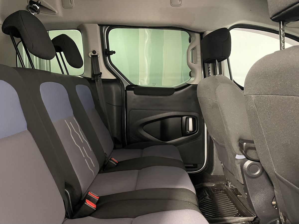 Peugeot Partner 999 2016 г.в., 198 441 км.