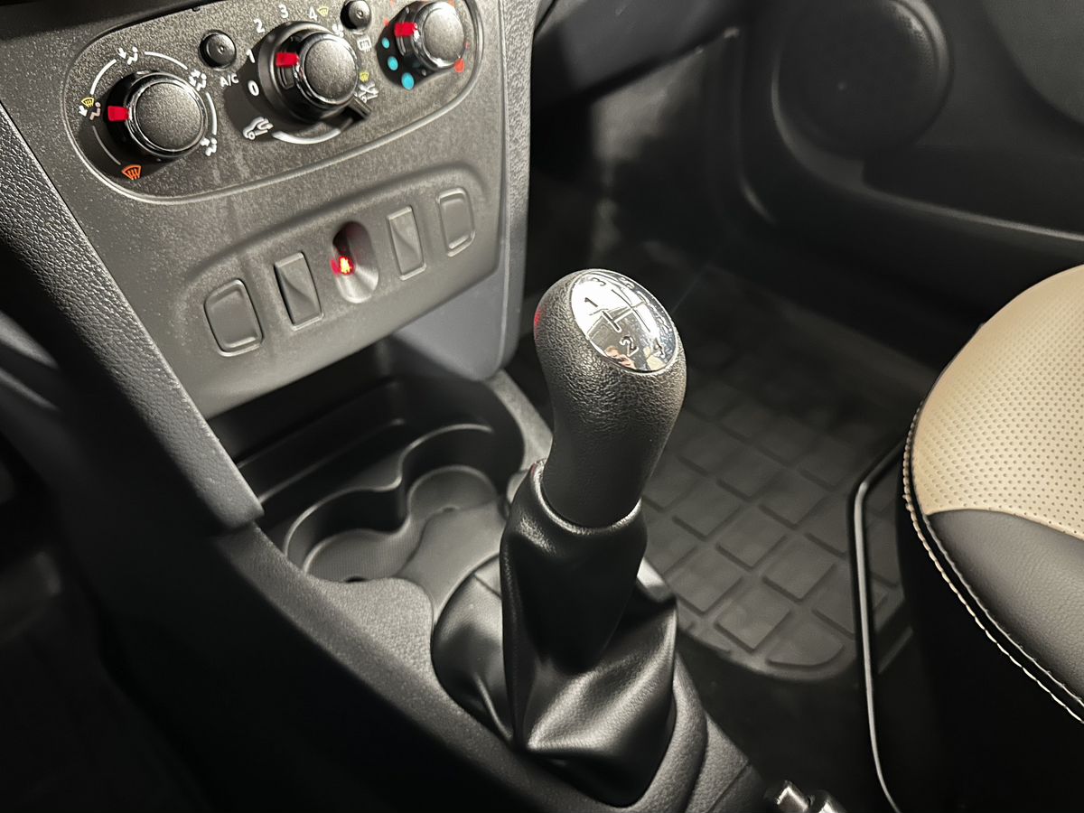 Renault Logan Access 2017 г.в., 93 200 км.