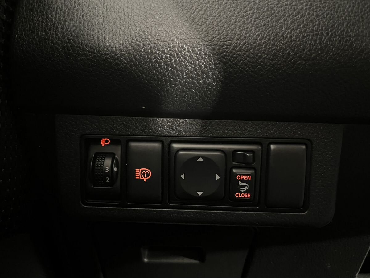 Nissan Tiida Tekna 2010 г.в., 124 333 км.