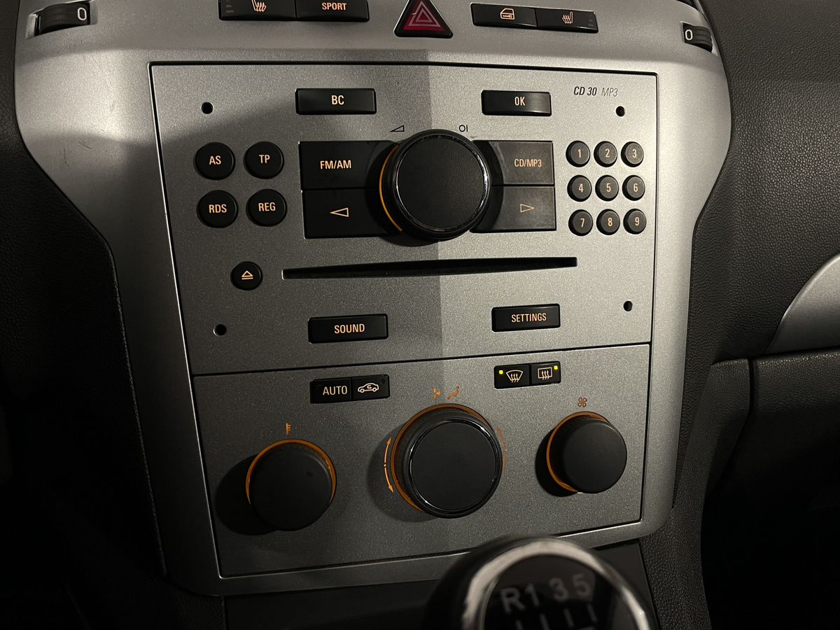 Opel Zafira Family 2010 г.в., 207 361 км.