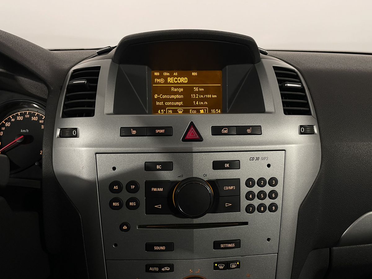 Opel Zafira Family 2010 г.в., 207 361 км.