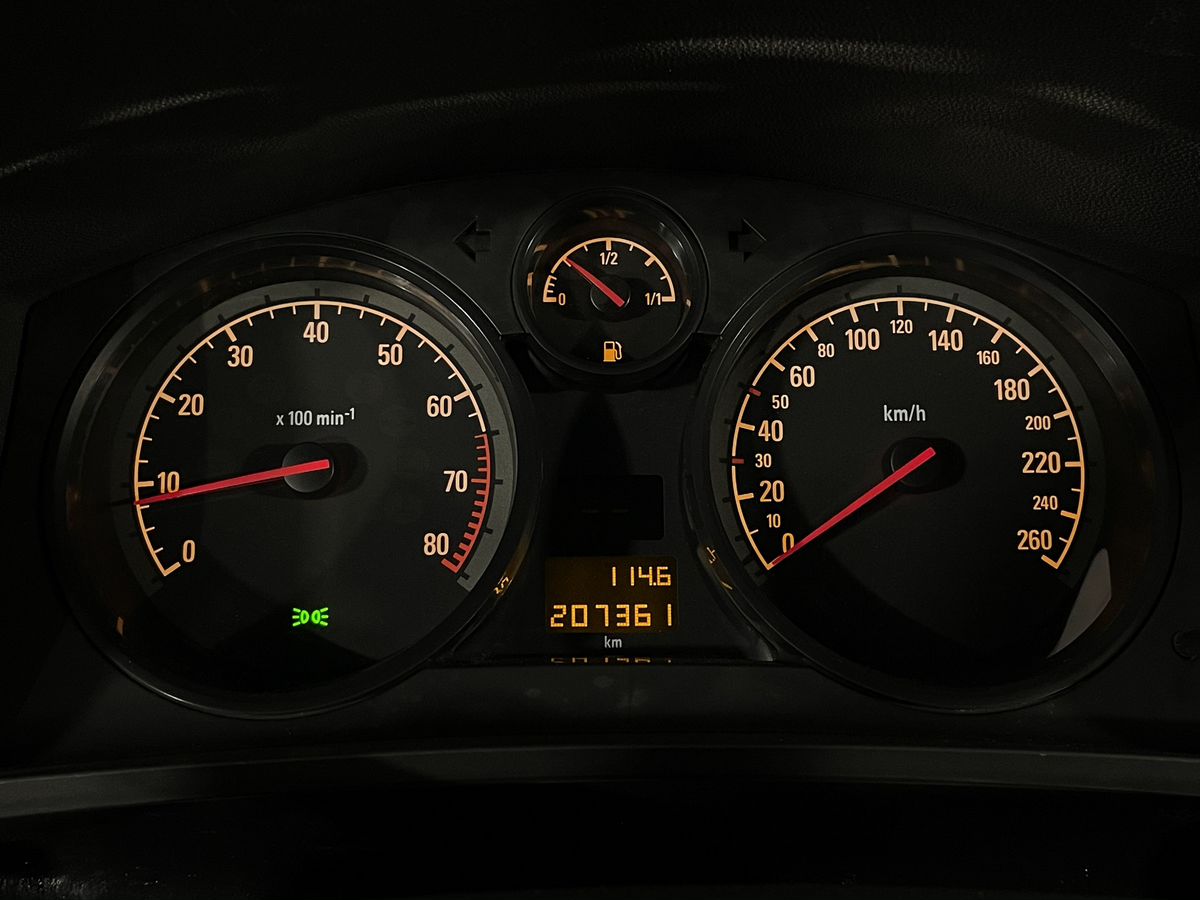 Opel Zafira Family 2010 г.в., 207 361 км.