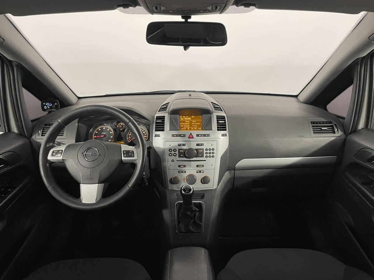 Opel Zafira Family 2010 г.в., 207 361 км.