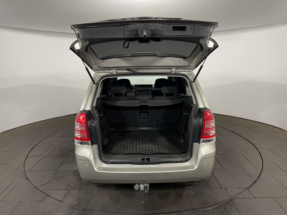 Opel Zafira Family 2010 г.в., 207 361 км.