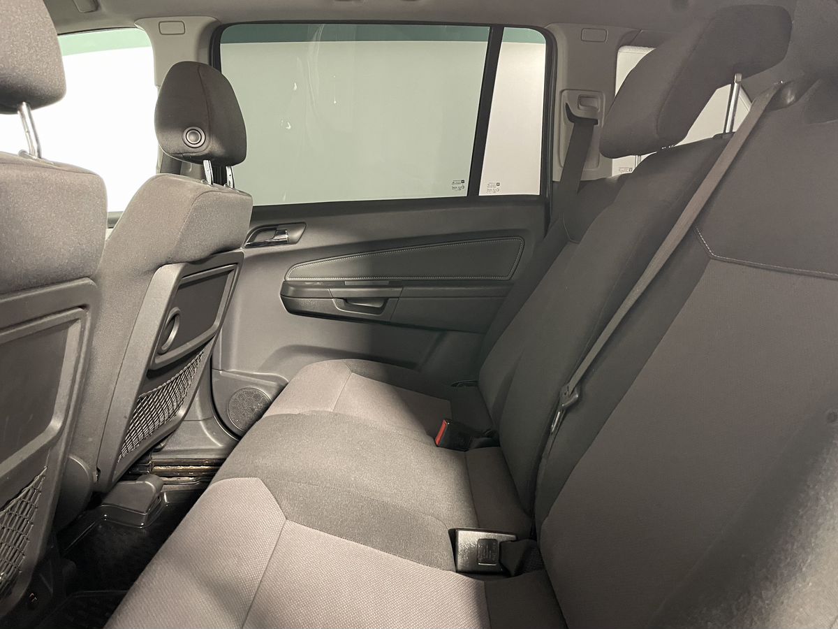 Opel Zafira Family 2010 г.в., 207 361 км.