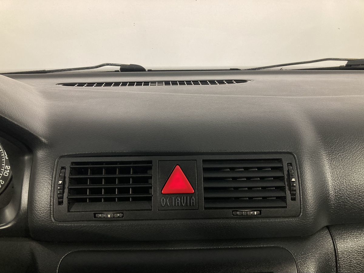 Skoda Octavia 999 2010 г.в., 257 430 км.