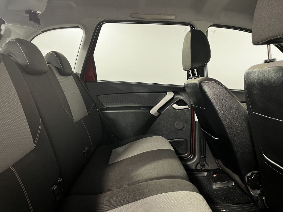 Lada Kalina Luxe 21947-52-С51/C50 2017 г.в., 60 000 км.