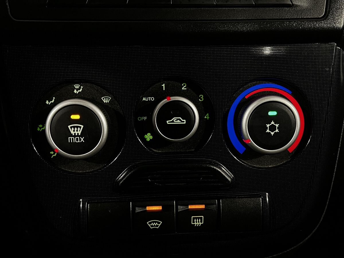 Lada Kalina Luxe 21947-52-С51/C50 2017 г.в., 60 000 км.