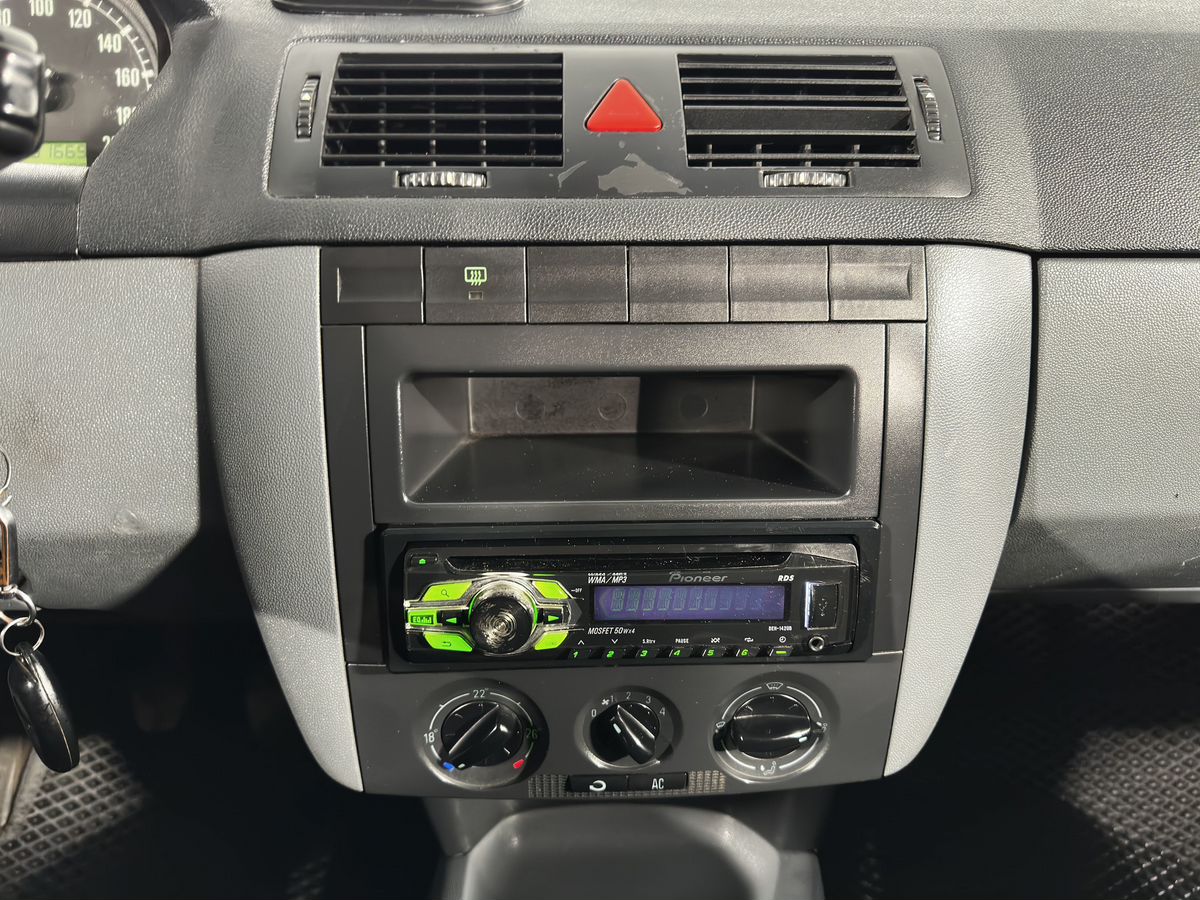 Skoda Fabia 999 2002 г.в., 332 000 км.