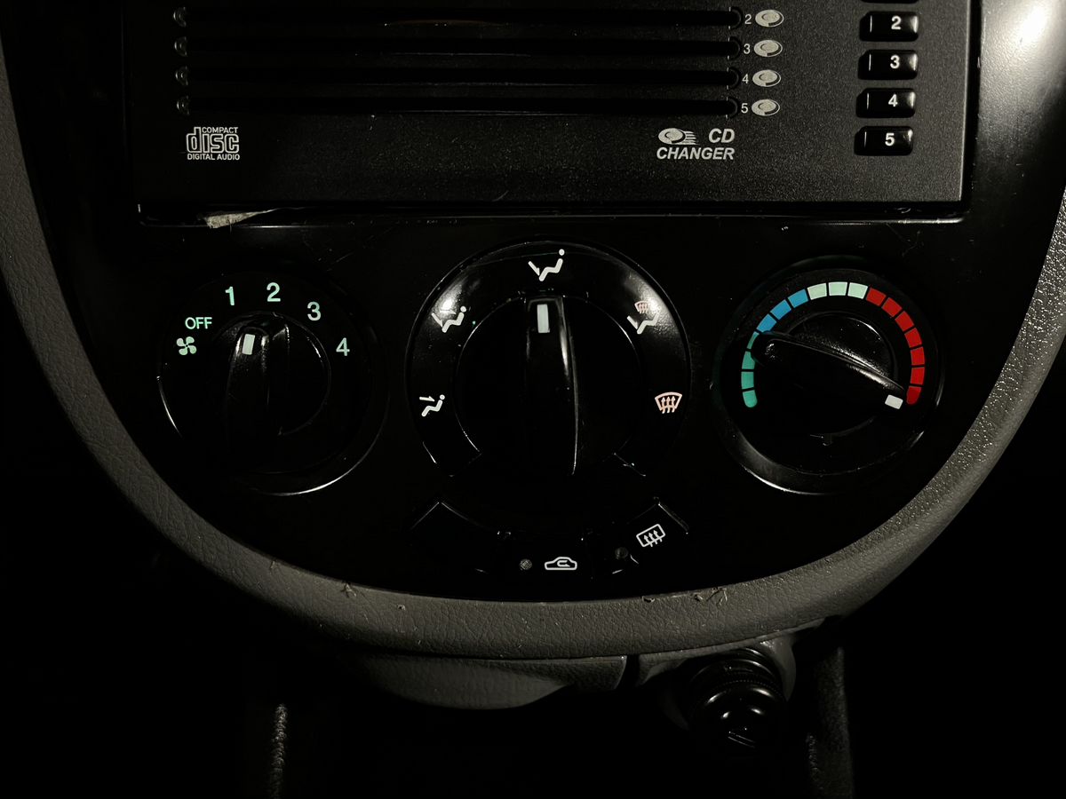 Daewoo Gentra 999 2014 г.в., 205 710 км.