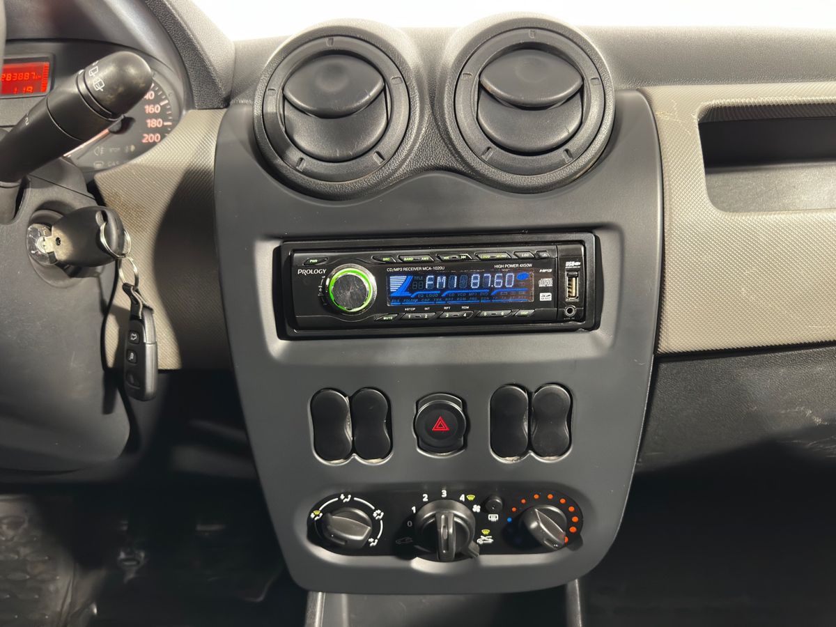 Renault Sandero Expression 2012 г.в., 283 845 км.