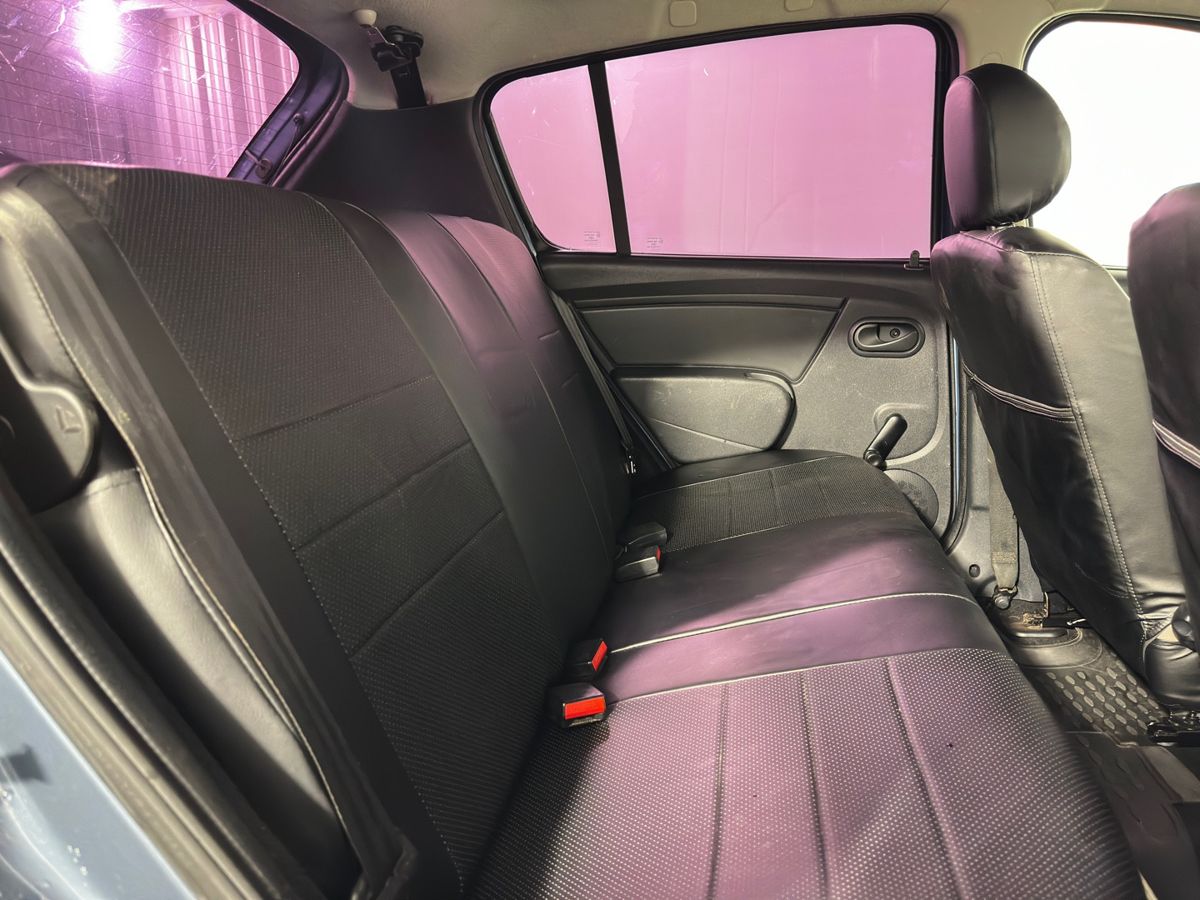 Renault Sandero Expression 2012 г.в., 283 845 км.