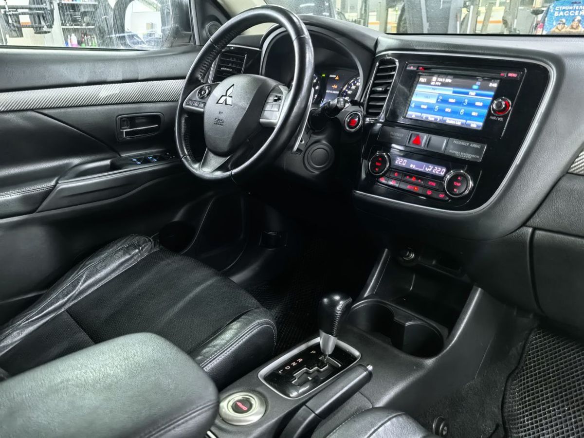 Mitsubishi Outlander Instyle 2012 г.в., 264 000 км.