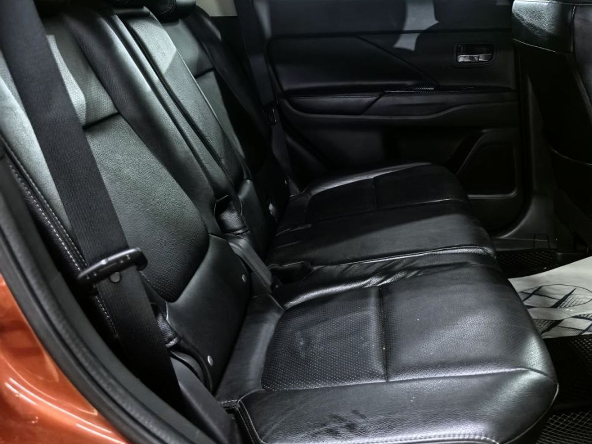 Mitsubishi Outlander Instyle 2012 г.в., 264 000 км.