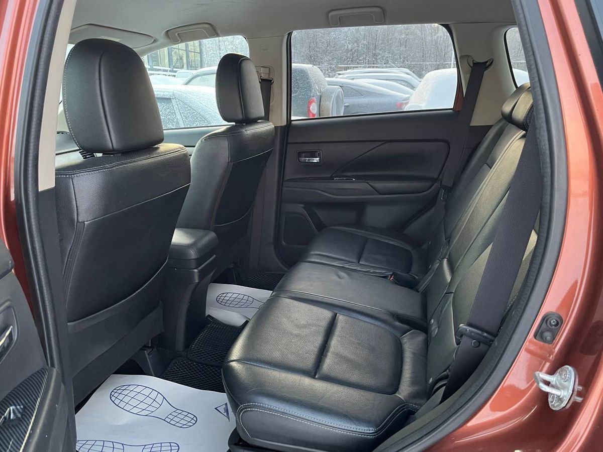 Mitsubishi Outlander Instyle 2012 г.в., 264 000 км.