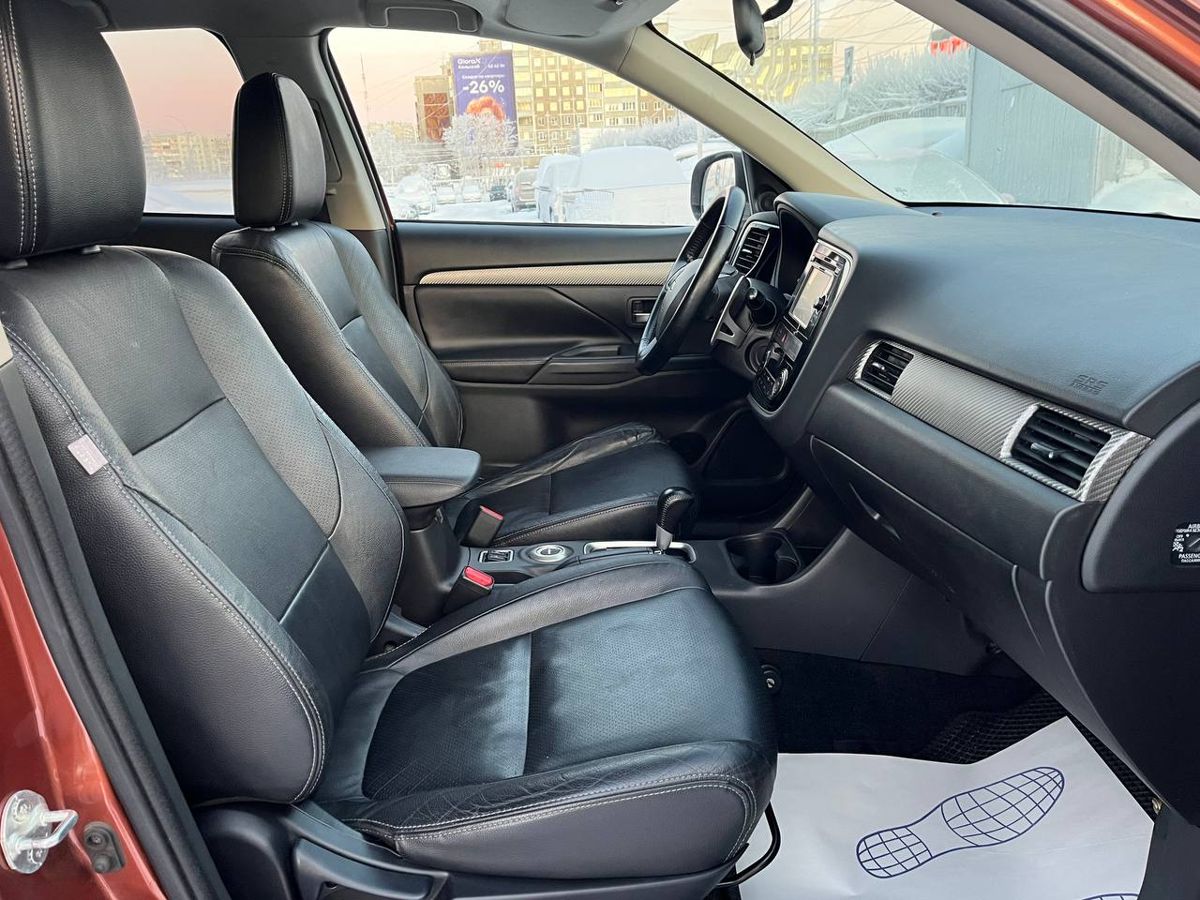 Mitsubishi Outlander Instyle 2012 г.в., 264 000 км.
