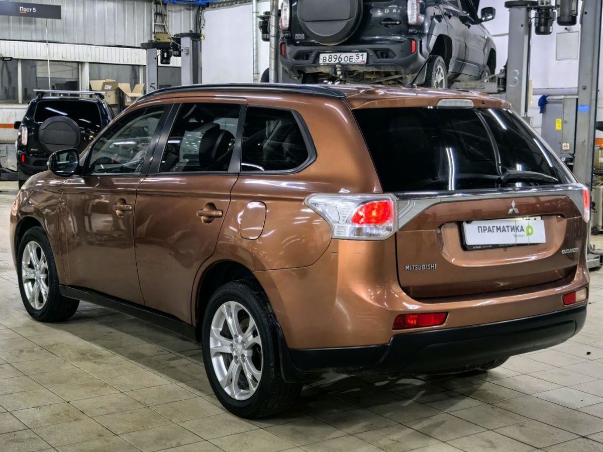 Mitsubishi Outlander Instyle 2012 г.в., 264 000 км.