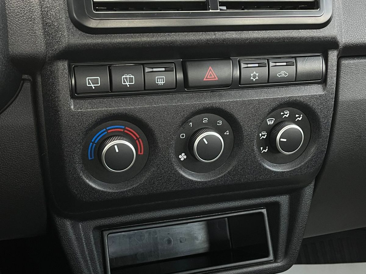 Lada Niva Legend Bronto Prestige (2021-2024) 2025 г.в., 7 600 км.