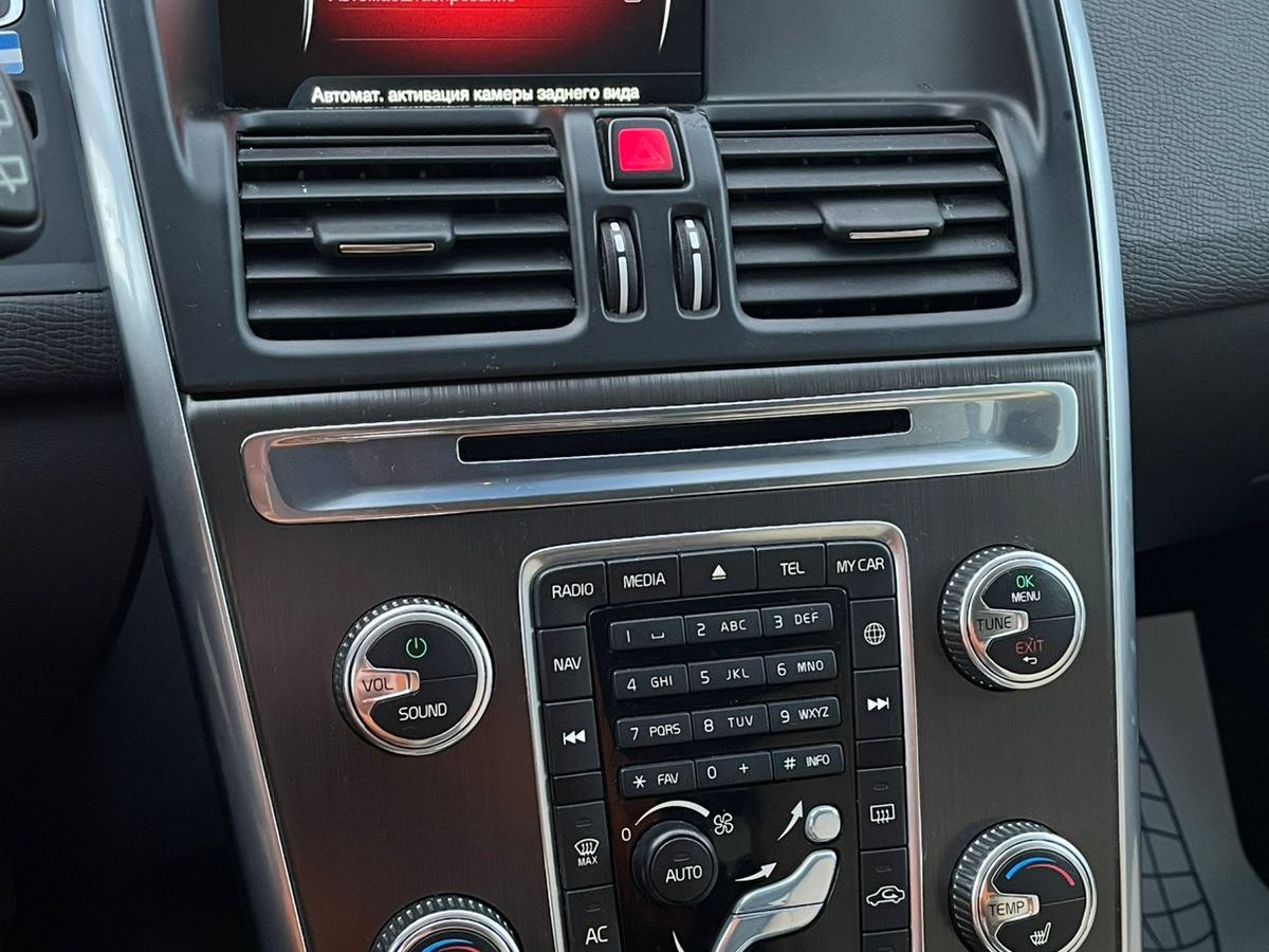 Volvo XC60 999 2014 г.в., 176 300 км.