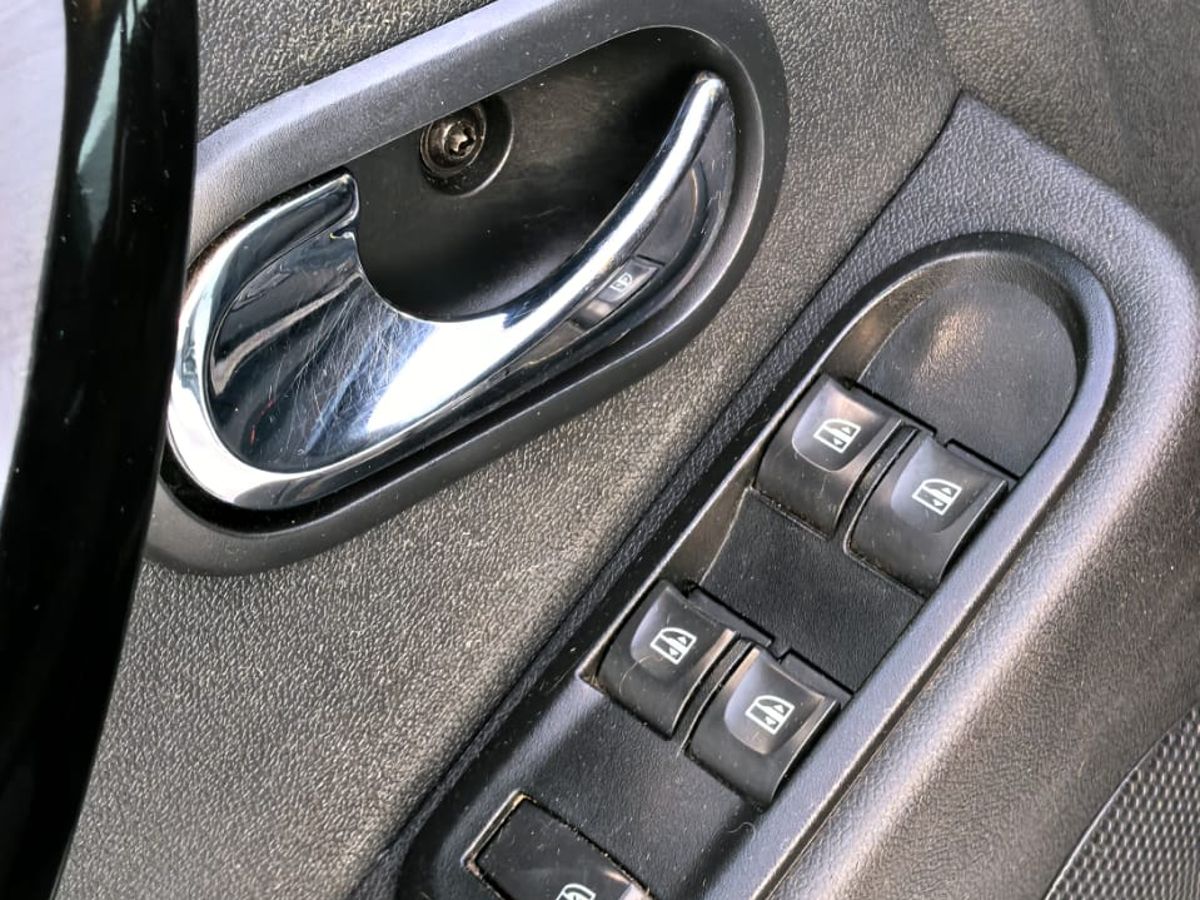 Lada Largus Comfort 5 мест Multimedia 2021 г.в., 156 194 км.