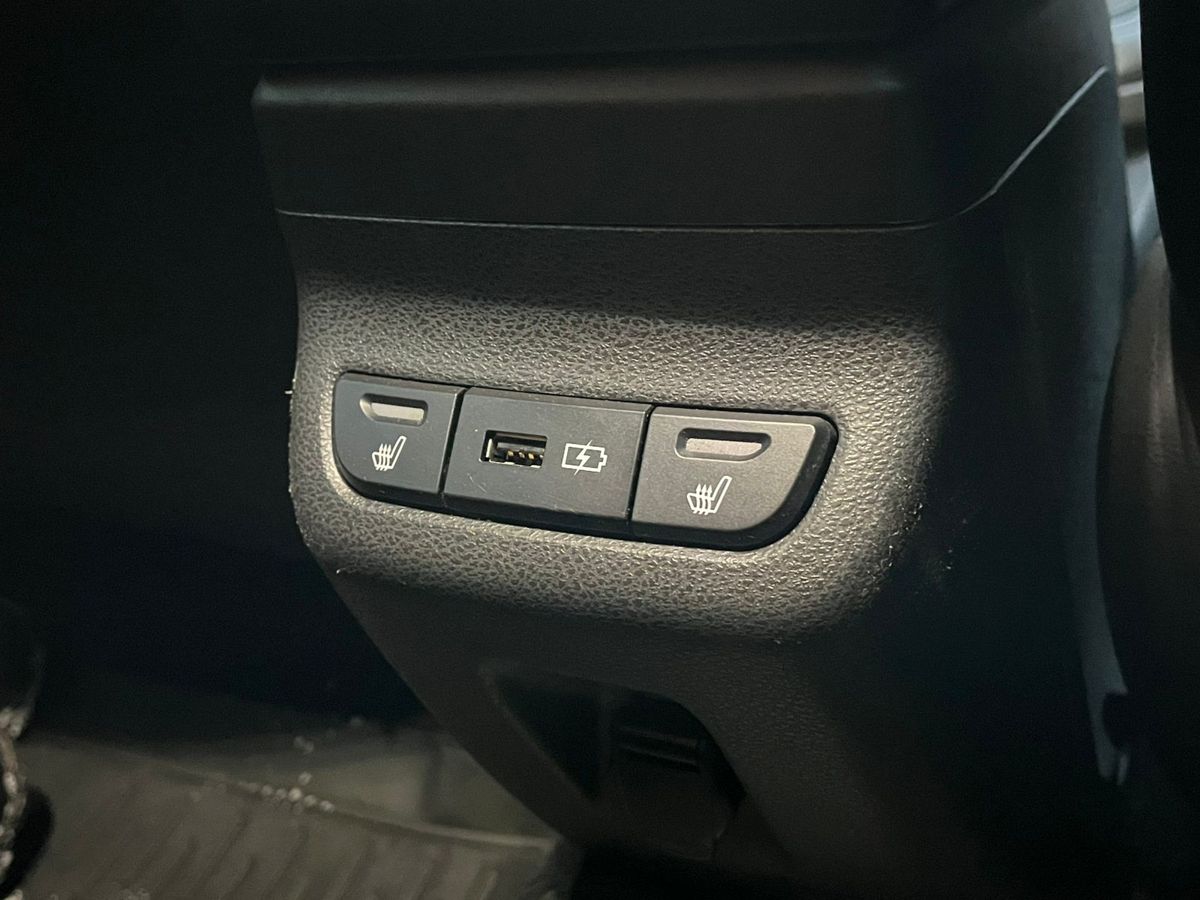 Lada Vesta Luxe Prestige (2019-2021) 2021 г.в., 109 543 км.