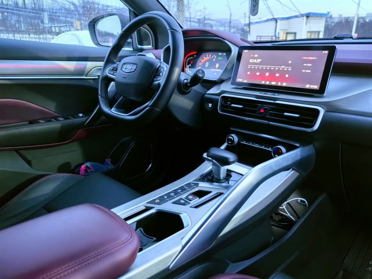 Geely Coolray Flagship Sport 2023 г.в., 16 856 км.