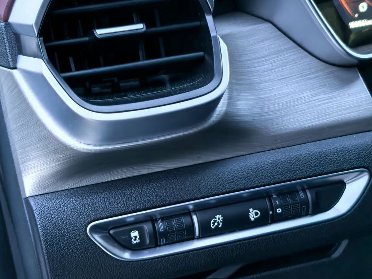 Geely Coolray Flagship Sport 2023 г.в., 16 856 км.