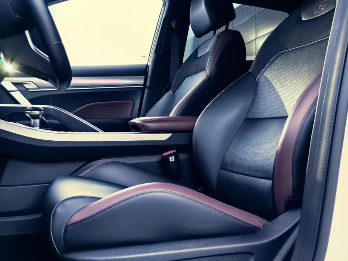 Geely Coolray Flagship Sport 2023 г.в., 16 856 км.