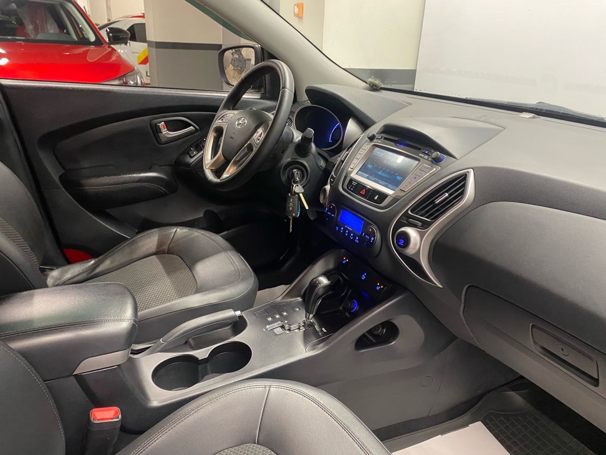 Hyundai ix35 Prestige 2012 г.в., 200 000 км.