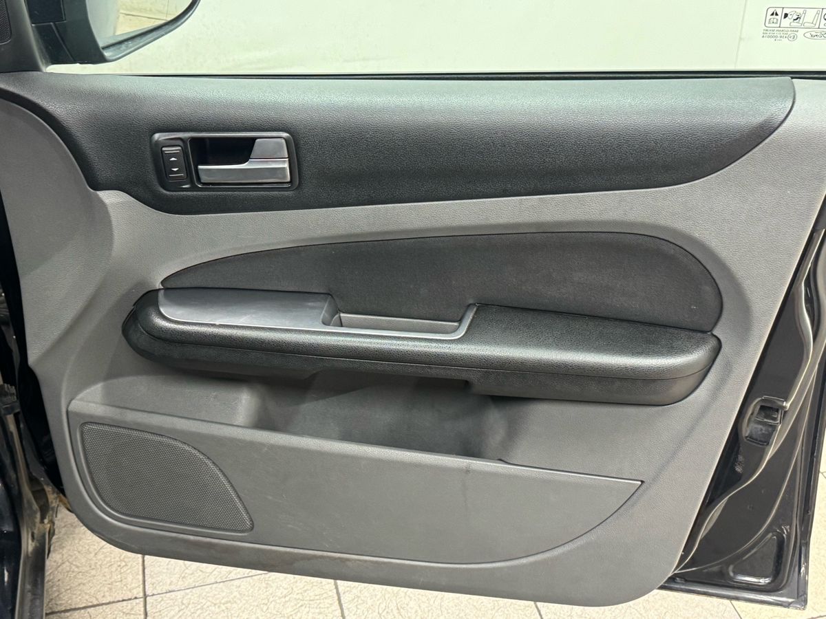 Ford Focus Ghia 2008 г.в., 328 569 км.